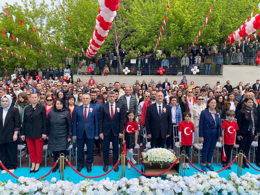 Kaymakamımız Sn. DINKIRCI T.B.M.M Açılışının 105. Yıl Dönümü ve 23 Nisan Ulusal Egemenlik ve Çocuk Bayramı Kutlama Programına Katıldı.